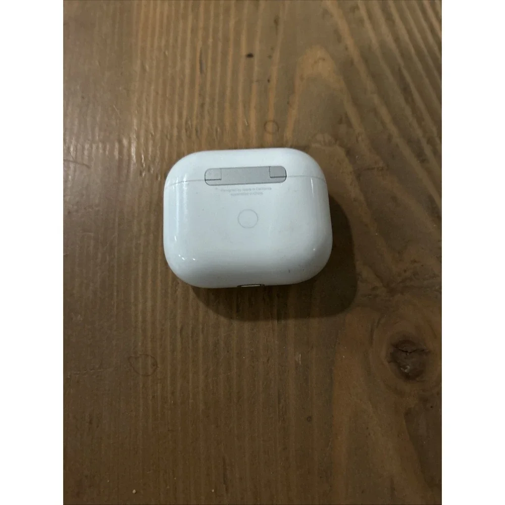 Apple AirPods 3rd Gen Charging Case Genuine Replacement Only‎ A2897 A2566
